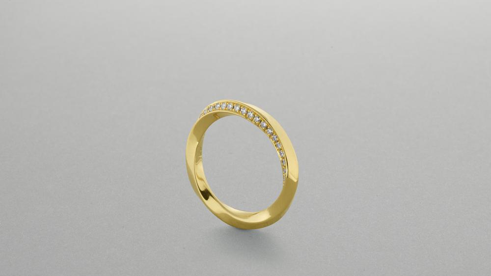 MÖBIUS, Gelbgold, Brillanten, ab CHF 2690
